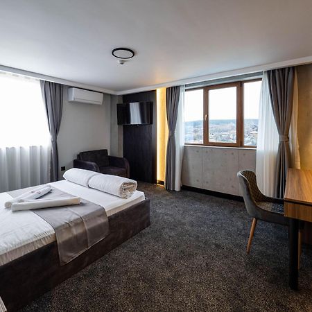 Hotel Elit Pernik Zewnętrze zdjęcie