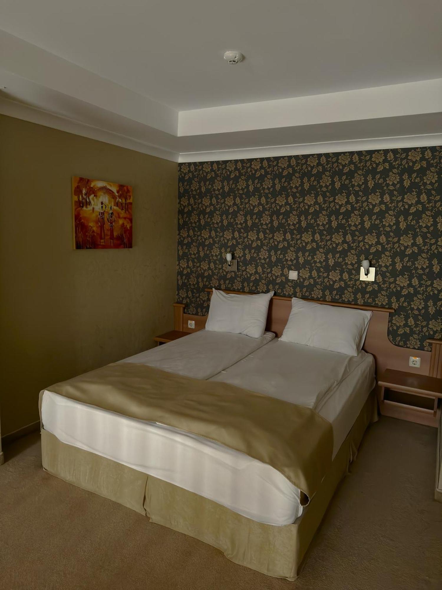 Hotel Elit Pernik Zewnętrze zdjęcie