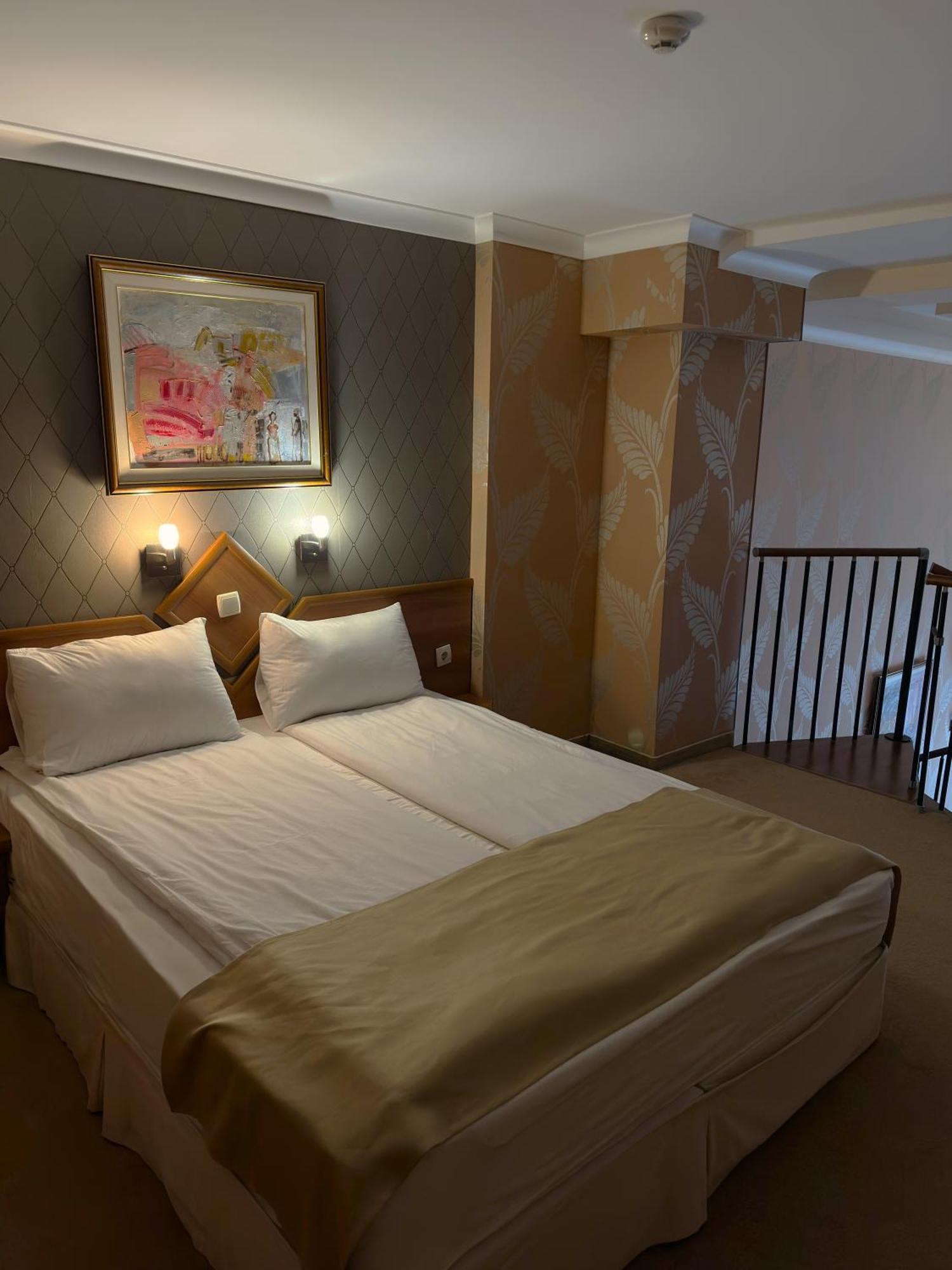 Hotel Elit Pernik Zewnętrze zdjęcie