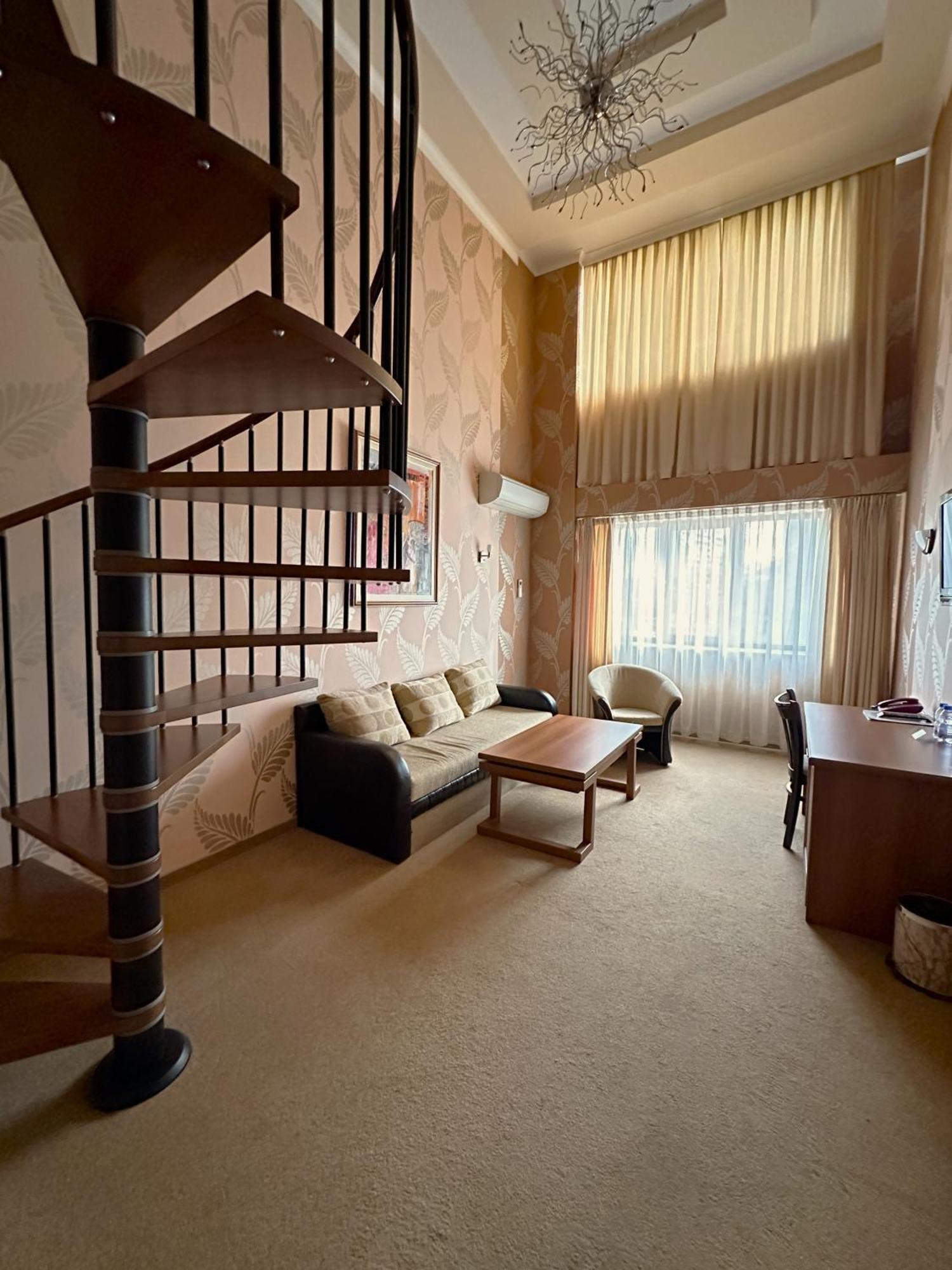 Hotel Elit Pernik Zewnętrze zdjęcie
