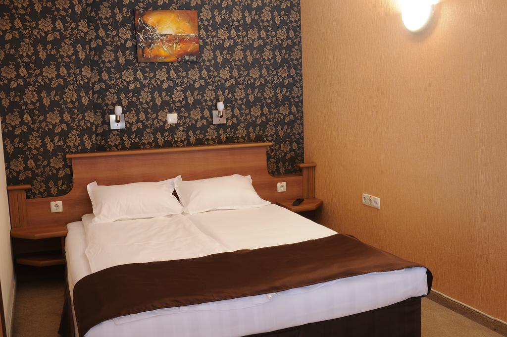 Hotel Elit Pernik Zewnętrze zdjęcie